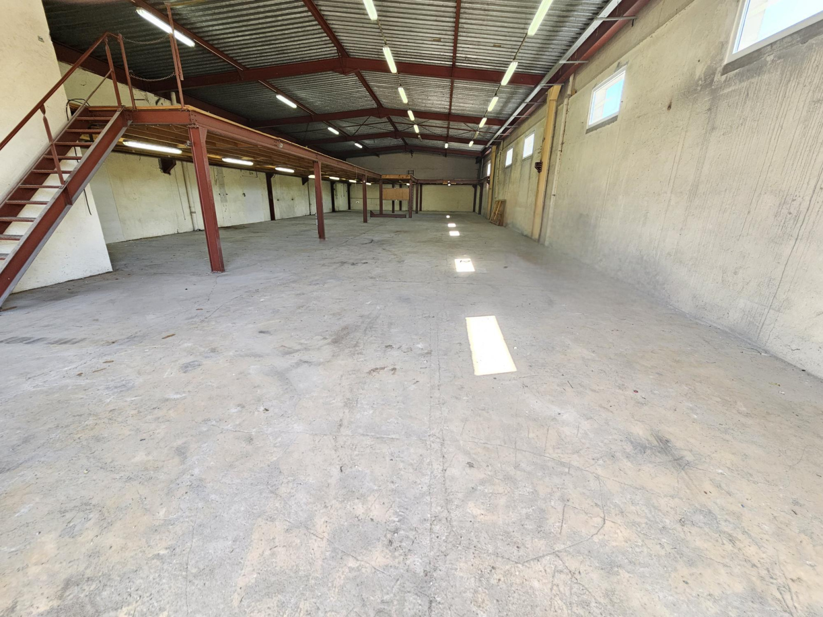 Image_1, Entrepôt, Beauzac, ref :0500