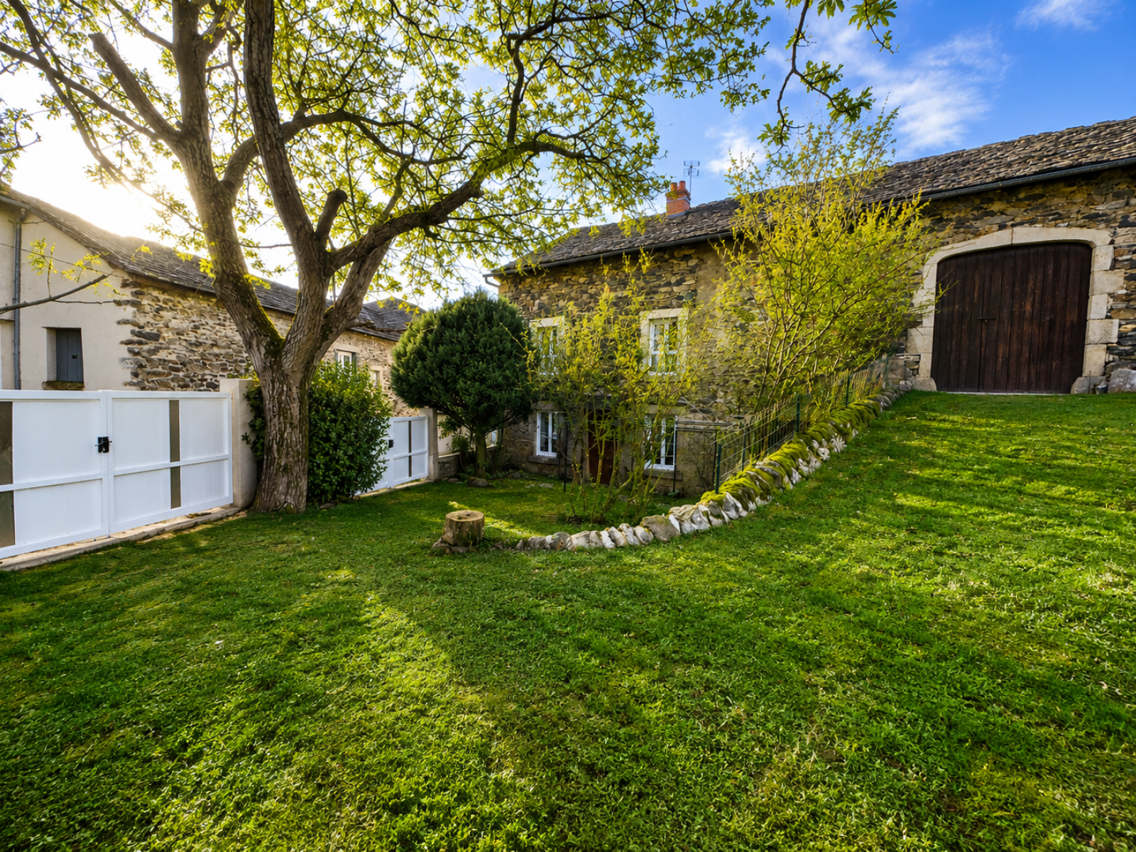 Image_1, Ferme, Saint-Hostien, ref :759