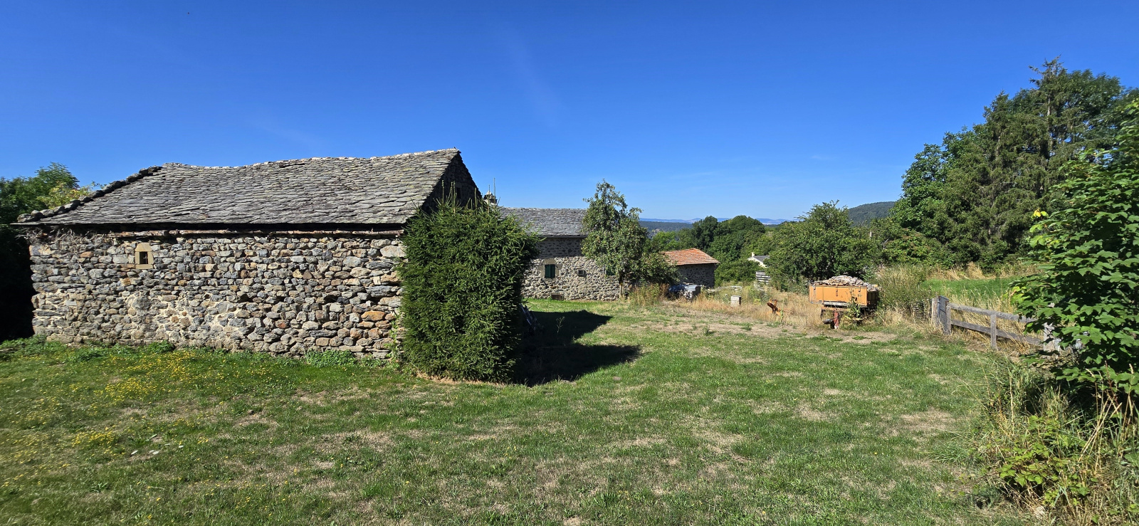 Image_1, Ferme, Saint-Julien-Chapteuil, ref :638